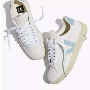 Madewell x Veja Leather V-12 Lace-Up Sneakers in White and Natural Blue